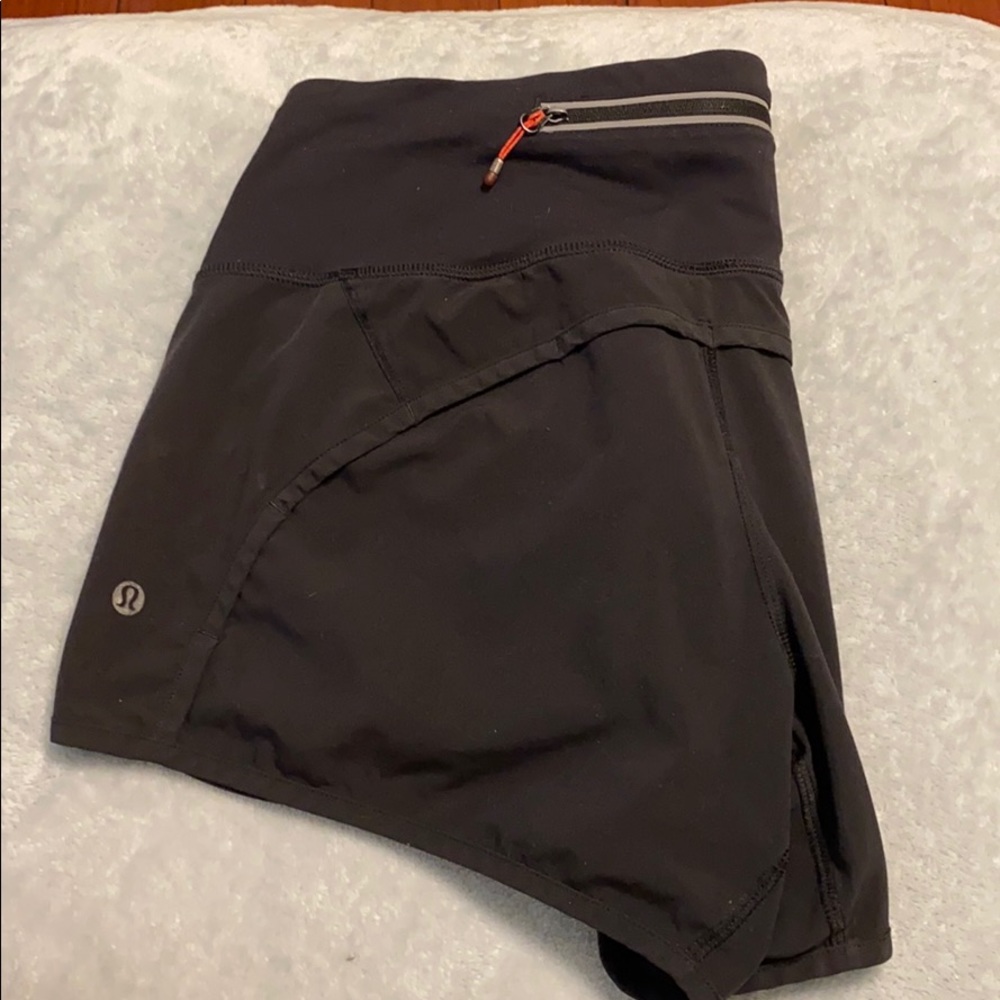 Lululemon Athletica black women’s shorts